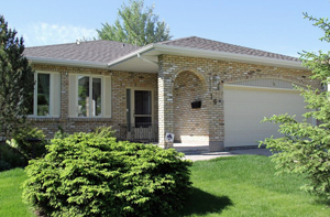 Home for sale in Winnipeg. 16 Stoney Lake Bay $329,900 Call (204) 222-0149