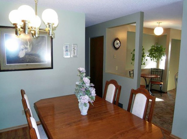 Beautiful Winnipeg dining room. Click Image for more information or Call (204) 792-6453