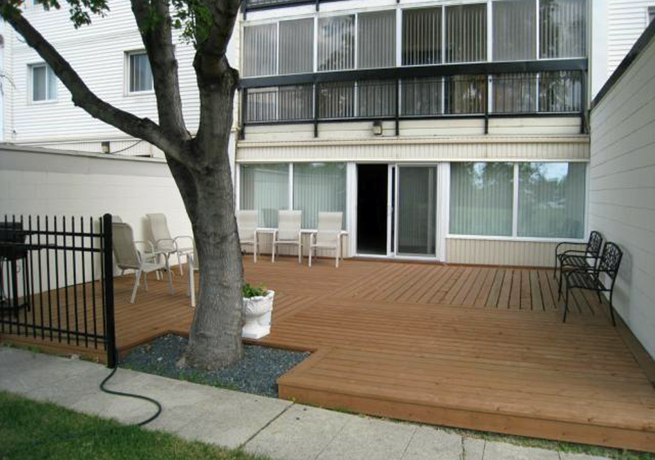 Nice condo patio! Click Image or call (204) 792-6453 for more information.